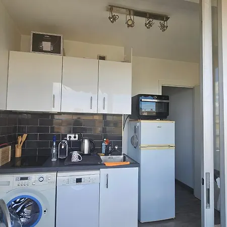 Avec Paking Apartment *